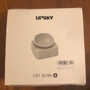 Cat raised bowl